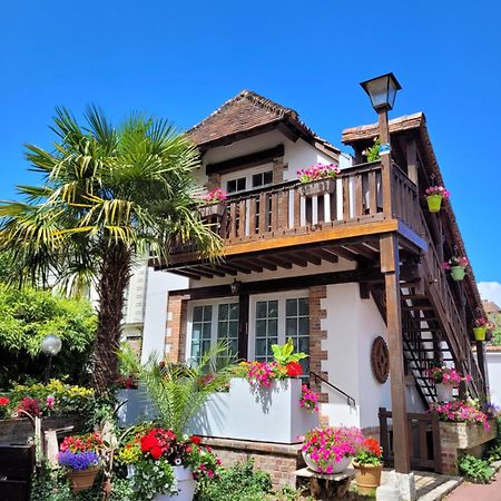 Gite Le Balcon Flaubert Форж-лез-О Экстерьер фото